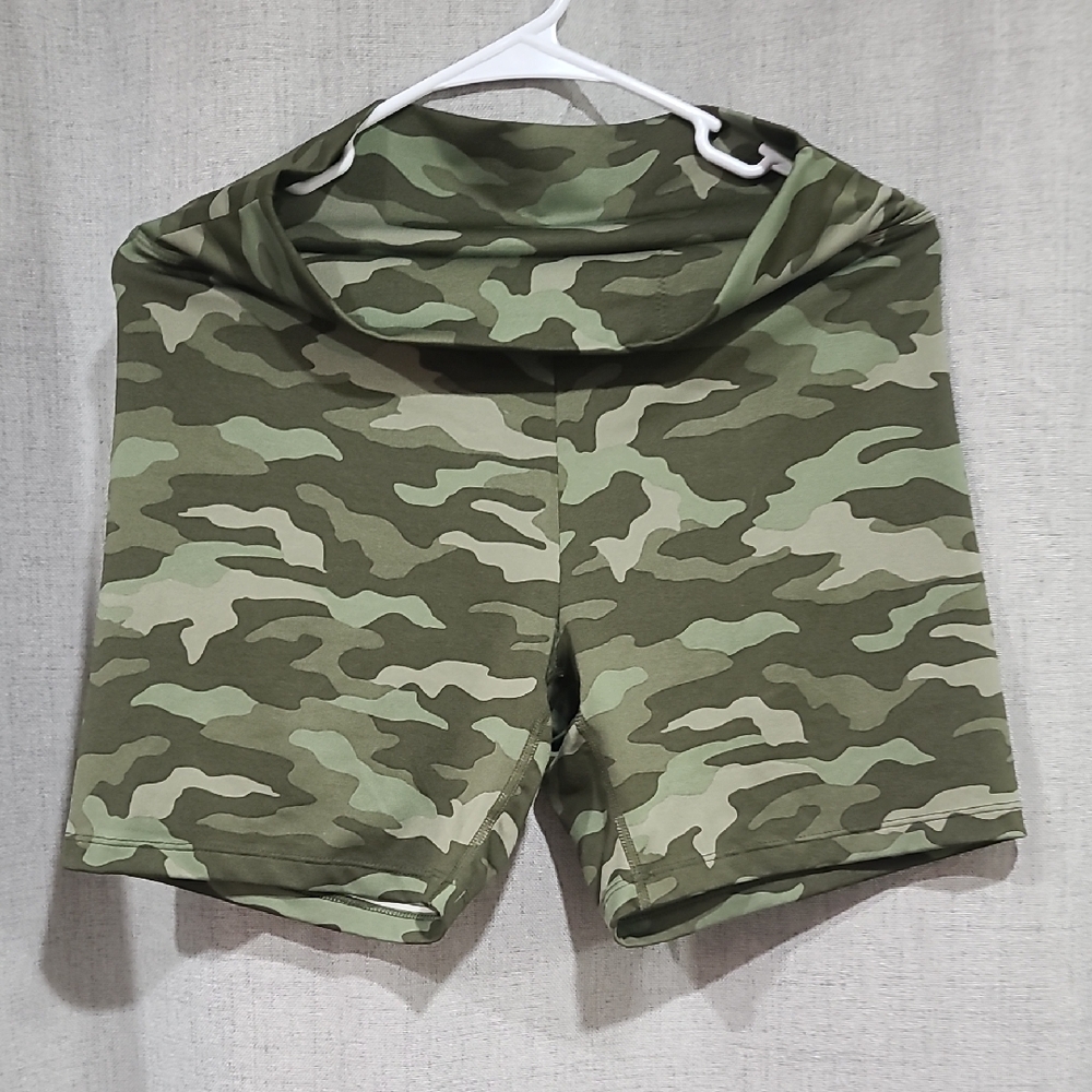PINK Victoria's Secret Camo Bike Shorts